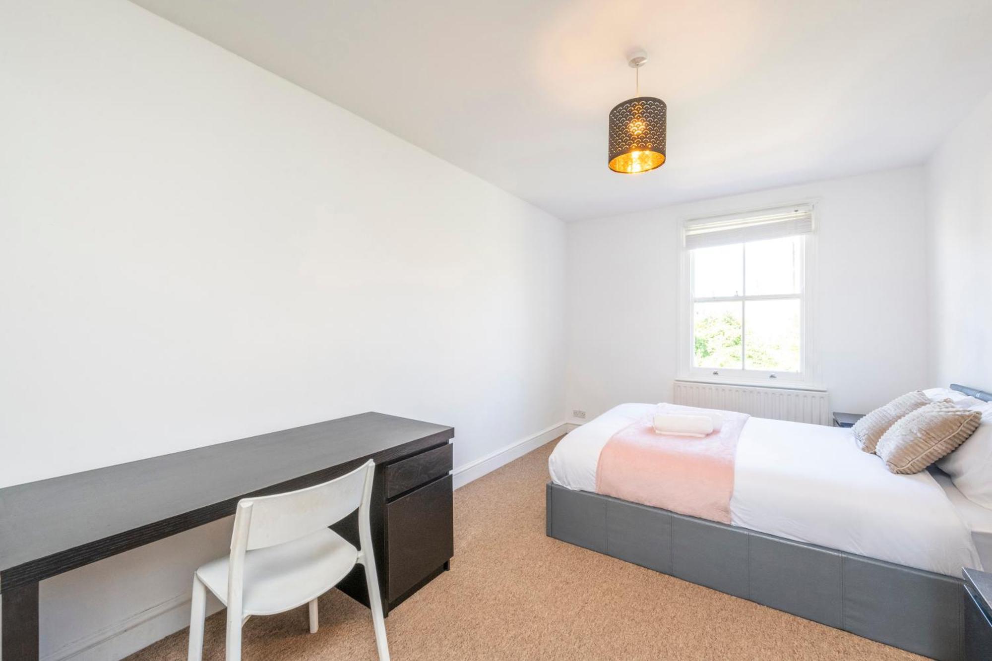 Spacious City London Apartments London Eye, Westminster, Big Ben, Vauxhall Station Exterior photo